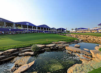 What is the prize money and Race to Dubai points breakdown at the DP World Tour Championship? 