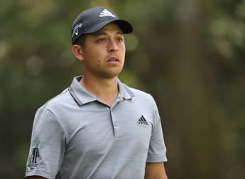 Schauffele retains slender lead