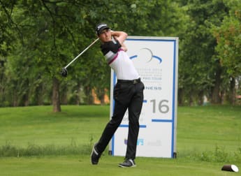 Hurley grabs early Montecchia lead before storms hit