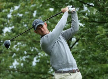 Murray makes the most of morning conditions