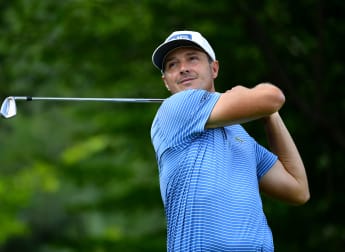 Quesne heads tight leaderboard in Northern Ireland