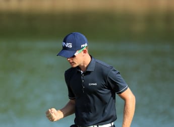 Stone takes commanding lead into final round