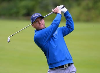 Hoey digs out useful advantage