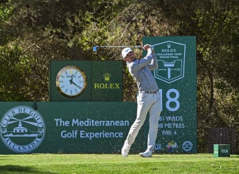 Penge hits the front as wind halts play in Mallorca 