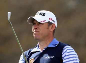 Weather delays Westwood's progress