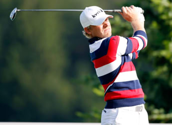 Borrowed clubs no drama for resurgent Huldahl