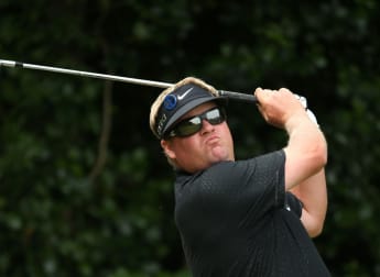 Pettersson makes flying start