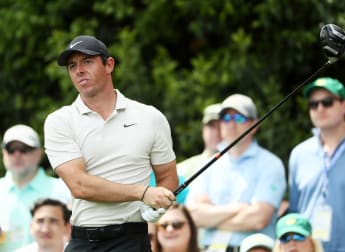 Chasing pack narrow gap to Reed