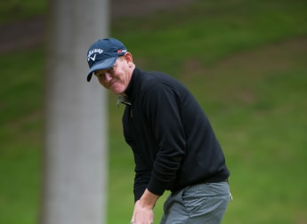 Gaunt gets best of conditions to lead in Czech Republic