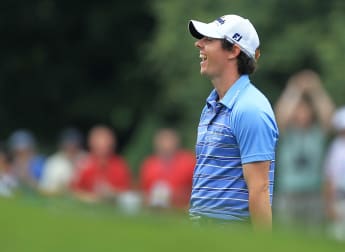 Magnificent McIlroy pulls further ahead