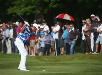 Late eagle lifts Hend top of the leaderboard