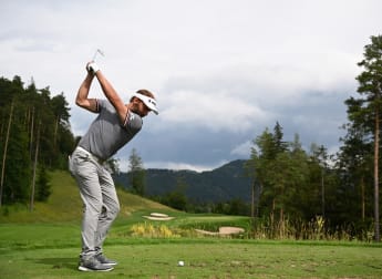 Luiten leads by two in Austria