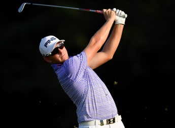 Wallace takes two-shot lead into final round