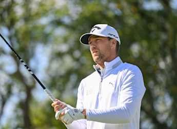 Lindberg extends lead on moving day in Sweden