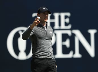 McIlroy makes solid start in Scotland