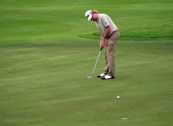 Jiménez among leading group