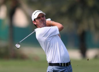 Aiken retains advantage