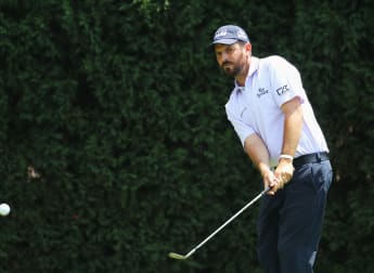 Aiken takes early lead in Pretoria