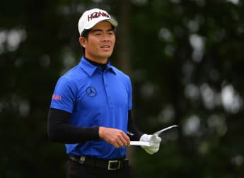 Liang leads Chinese stars to Hong Kong