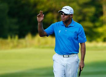 Davis and Mickelson lead in Boston