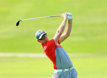 Wonderful Wallace five shots clear in Portugal