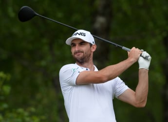 Superb Selfridge surges in stormy Scotland