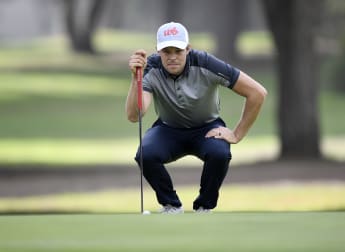 Simonsen extends advantage in Spain