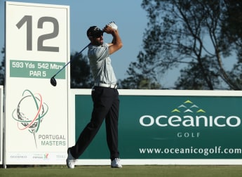 Quiros makes himself at home atop the leaderboard