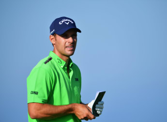 Pavan sets early Prague pace