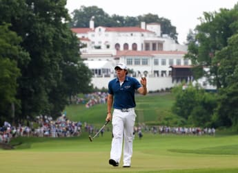 McIlroy makes early move