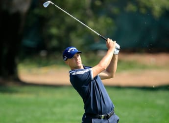 Noren battles to Dubai lead