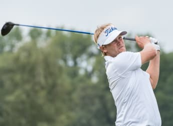 Sturehed storms into Portugal lead