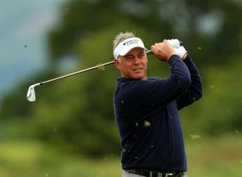 Clarke keeping Molinari at bay