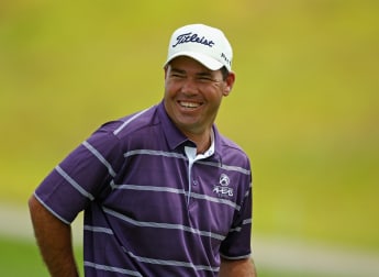 Horne holds narrow advantage