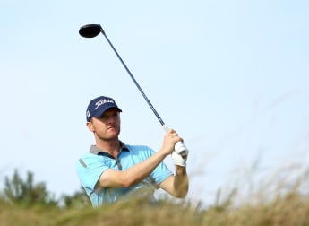 Hoey flying high after eagle