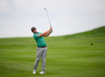 Elvira edges ahead at Royal Óbidos