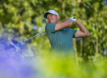Burmester lurking as Knappe leads in South Africa