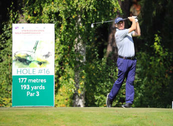 Price secures narrow first day lead in Russia 