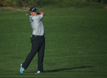 Van der Walt grabs clubhouse lead