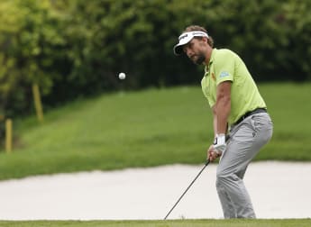 Luiten in the hunt in China