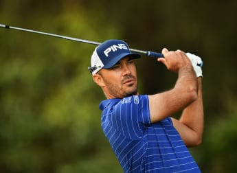 Havret moves into commanding lead