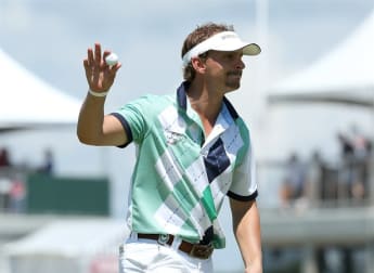 Luiten establishes early lead