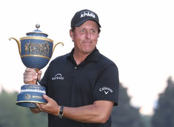 Mickelson pips Thomas to return to winning ways