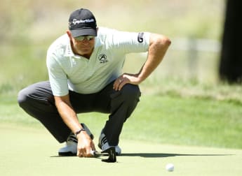Goosen beats back to make solid start