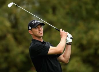 Hansen joins Schwartzel at the top