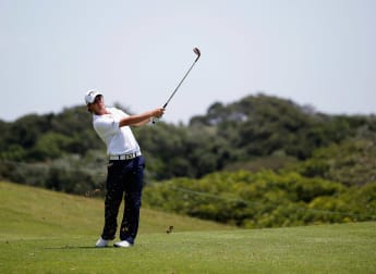 Grillo ends Hahn stand 