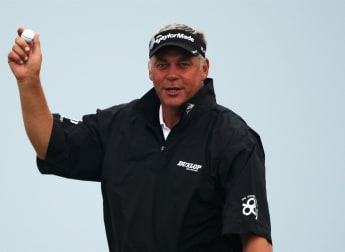 Clarke holds Sandwich lead