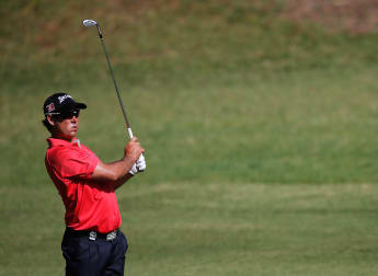 Van Zyl sets the standard