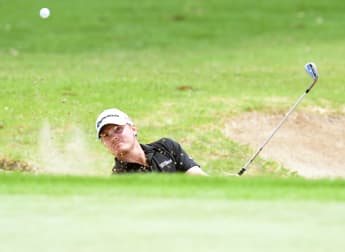 Mighty Madeiran battle on moving day – LIVE SCORING