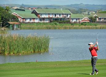 Birdie blitz sends Bekker clear